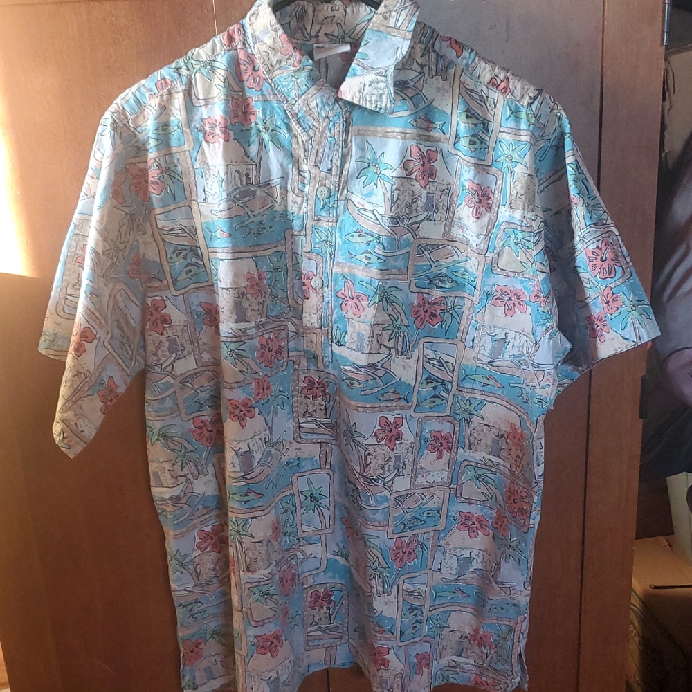 Go Barefoot Hawaiian Shirt Size XL Mostly Blue Colors